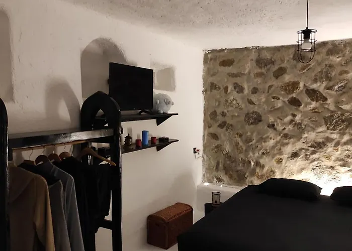 Artemis Pyrgi No1 * بلاتيس يالوس